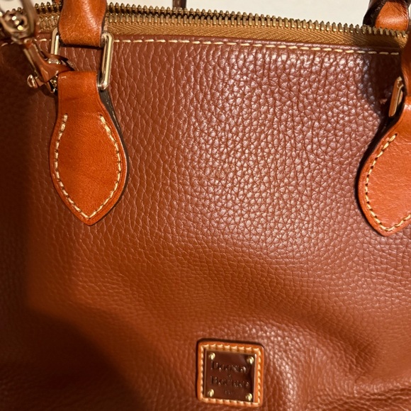 Dooney and bourke dome satchel - Picture 4 of 7